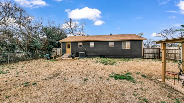 344 Hillcroft Drive, Weatherford, TX 76087