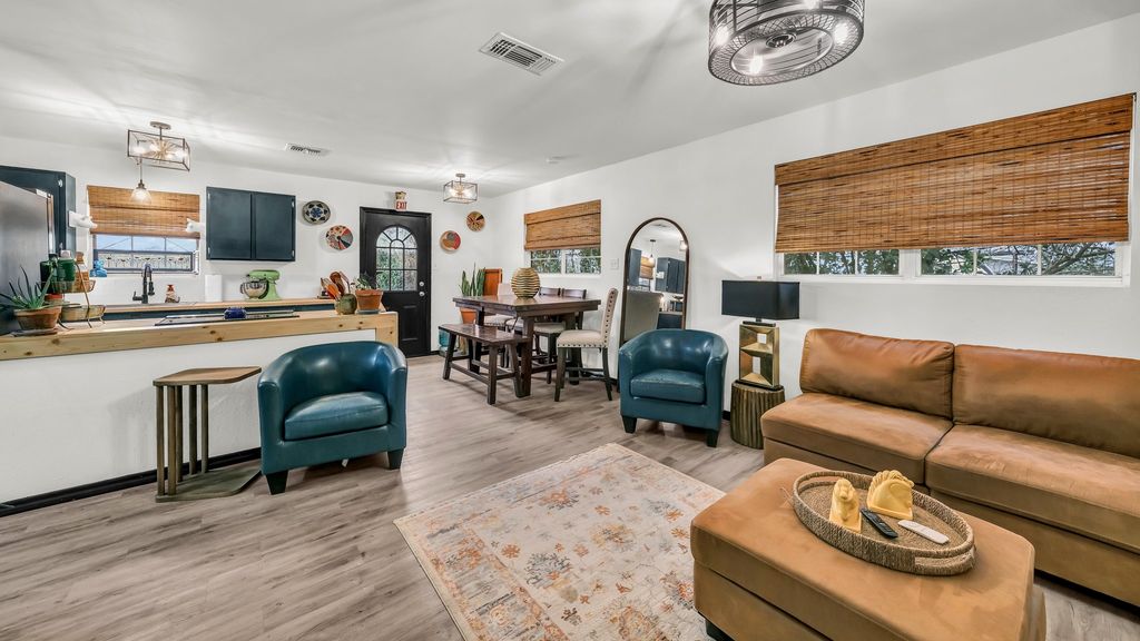 344 Hillcroft Drive, Weatherford, TX 76087