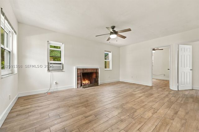 7120 SW 58th St, Miami, FL 33143