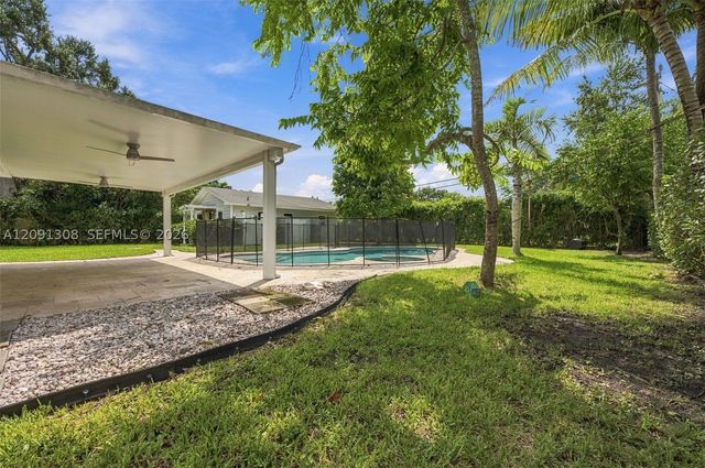 7120 SW 58th St, Miami, FL 33143