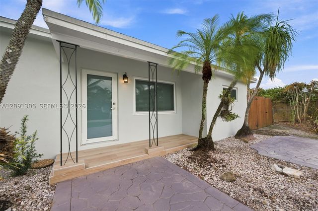 7120 SW 58th St, Miami, FL 33143