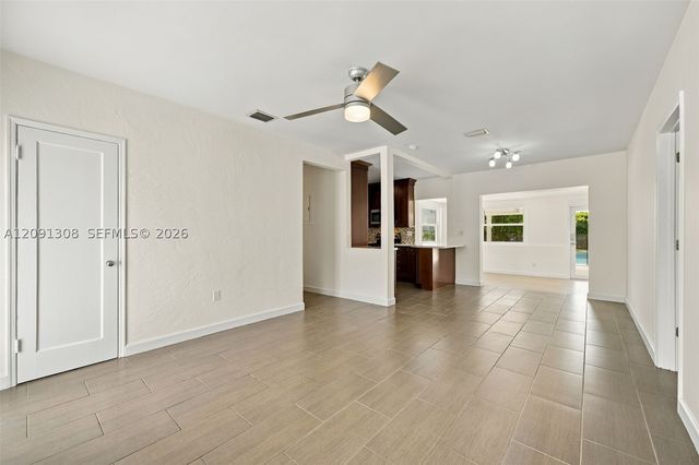 7120 SW 58th St, Miami, FL 33143