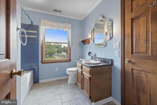 146 W HOLLY LN, Little Egg Harbor Twp, NJ 08087