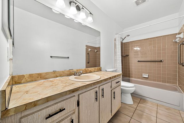 6061 Stanley Lane, Delray Beach, FL 33484