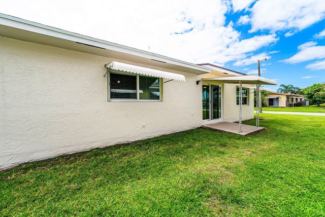 6061 Stanley Lane, Delray Beach, FL 33484