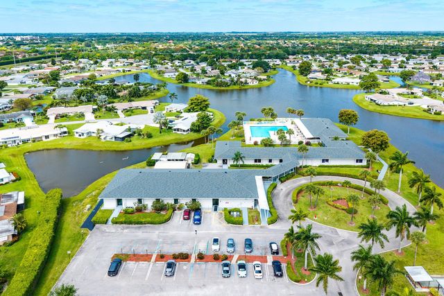 6061 Stanley Lane, Delray Beach, FL 33484