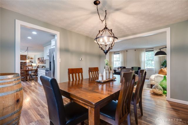 5425 Honeyleaf Way, Fairborn, OH 45424
