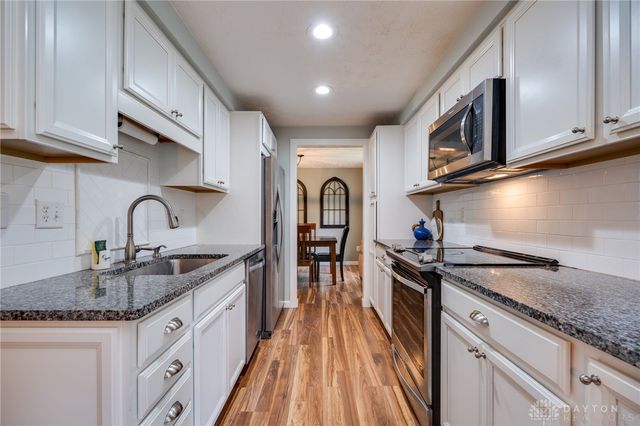 5425 Honeyleaf Way, Fairborn, OH 45424