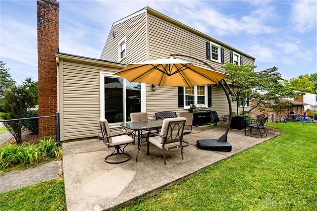 5425 Honeyleaf Way, Fairborn, OH 45424