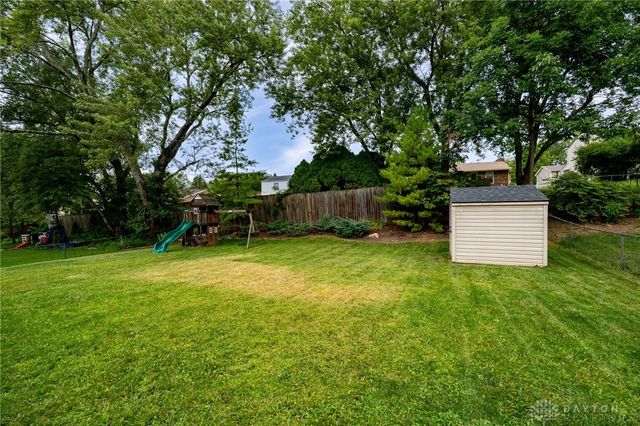 5425 Honeyleaf Way, Fairborn, OH 45424
