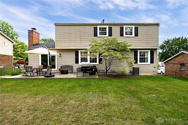 5425 Honeyleaf Way, Fairborn, OH 45424