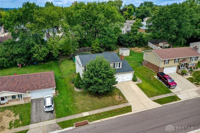 5425 Honeyleaf Way, Fairborn, OH 45424