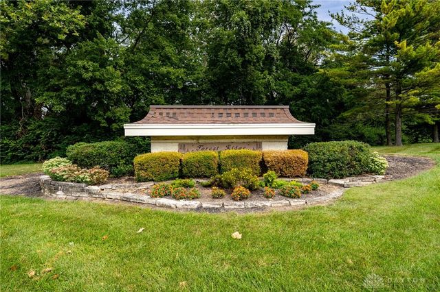 5425 Honeyleaf Way, Fairborn, OH 45424