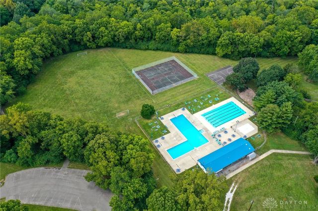 5425 Honeyleaf Way, Fairborn, OH 45424