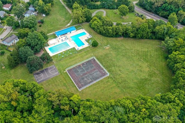 5425 Honeyleaf Way, Fairborn, OH 45424