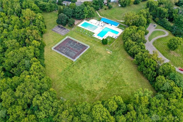 5425 Honeyleaf Way, Fairborn, OH 45424