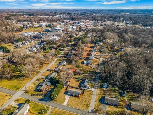 240 Tot Street, Mocksville, NC 27028