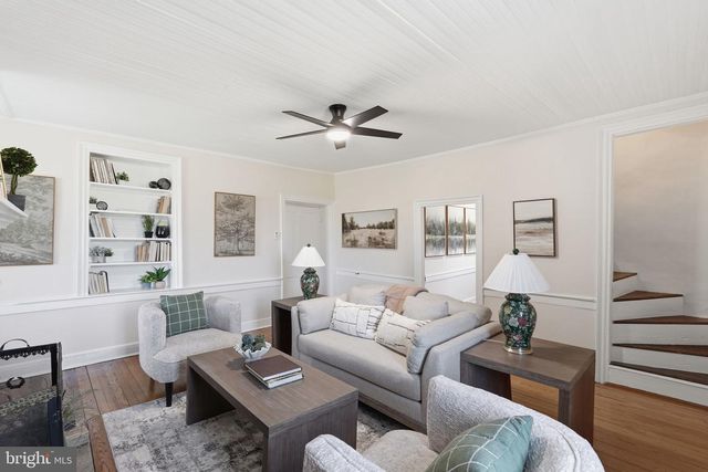 20596 AIRMONT RD, Bluemont, VA 20135