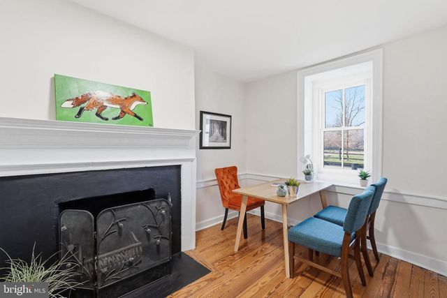 20596 AIRMONT RD, Bluemont, VA 20135