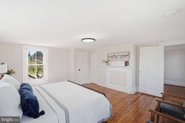 20596 AIRMONT RD, Bluemont, VA 20135