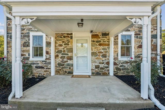 20596 AIRMONT RD, Bluemont, VA 20135