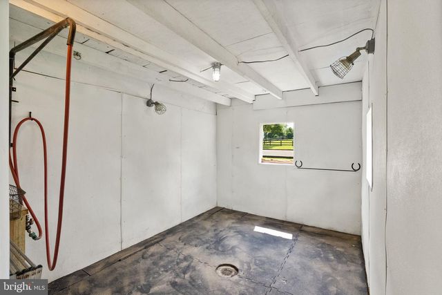 20596 AIRMONT RD, Bluemont, VA 20135