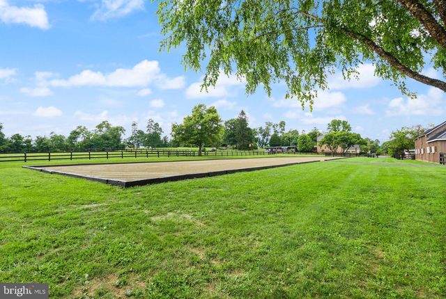 20596 AIRMONT RD, Bluemont, VA 20135