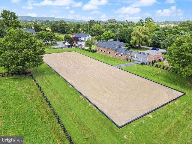 20596 AIRMONT RD, Bluemont, VA 20135