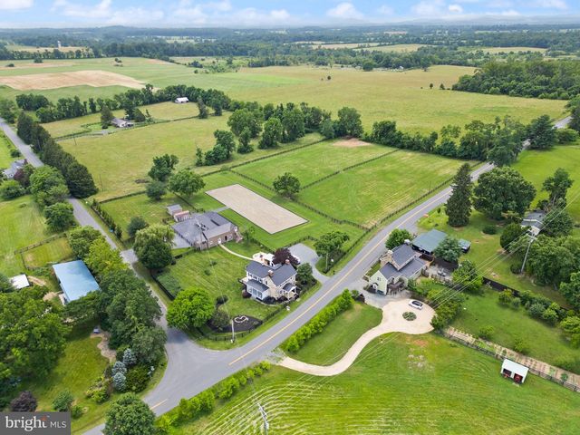 20596 AIRMONT RD, Bluemont, VA 20135