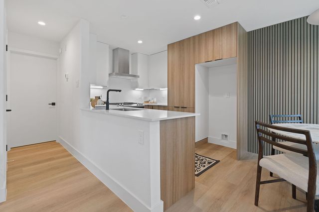 1905 Albury CV D, Austin, TX 78758