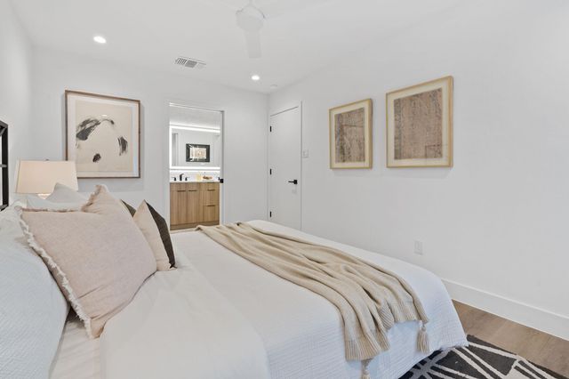 1905 Albury CV D, Austin, TX 78758