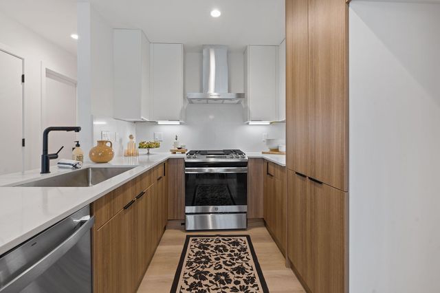 1905 Albury CV D, Austin, TX 78758