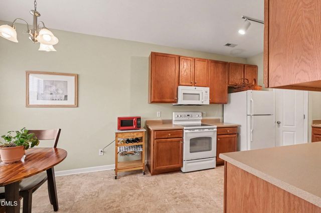 1005 Gold Circle, Mebane, NC 27302