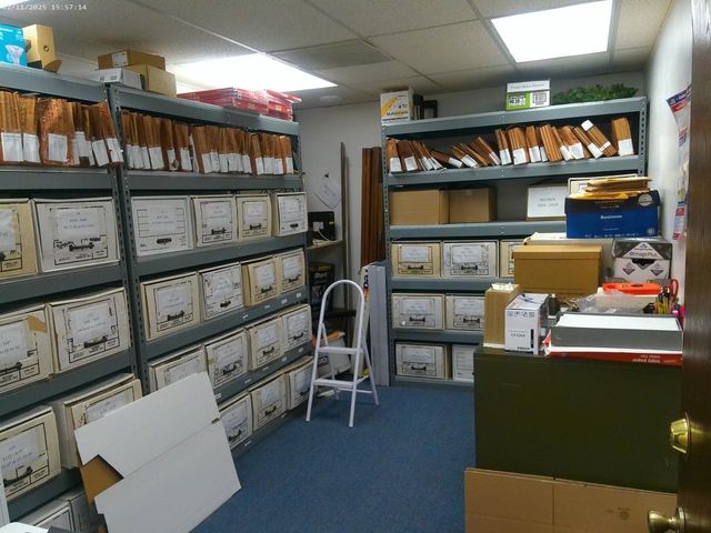 2038 E 38th St Street, Davenport, IA 52807