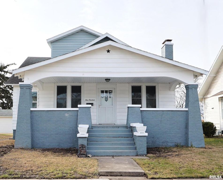 Image 1 of property listing at 414 LINDEN Avenue, Centralia, IL 62801
