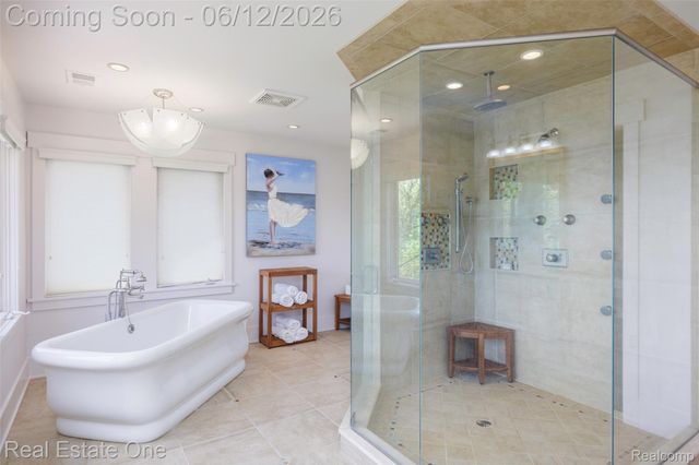 7689 Deerhill Drive, Village Of Clarkston, MI 48346
