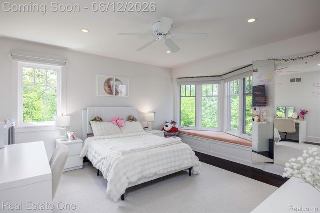 7689 Deerhill Drive, Village Of Clarkston, MI 48346