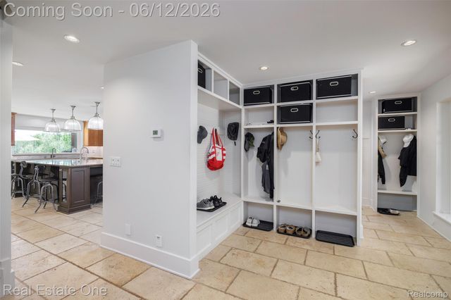 7689 Deerhill Drive, Village Of Clarkston, MI 48346
