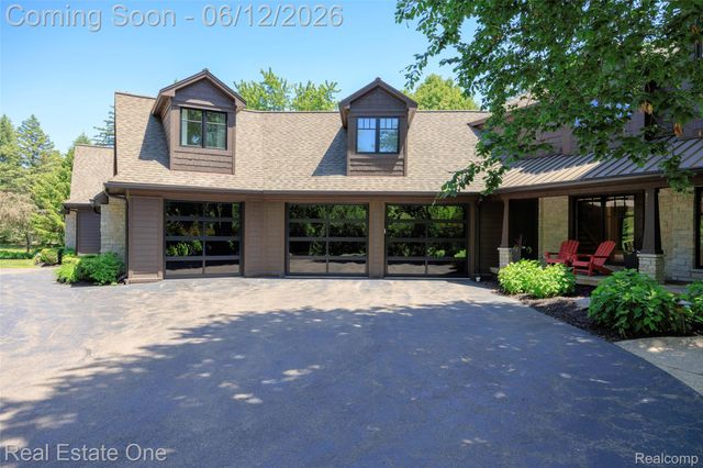 7689 Deerhill Drive, Village Of Clarkston, MI 48346