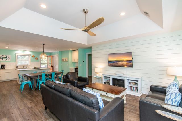 1520 Dorothy Street, Edisto Island, SC 29438