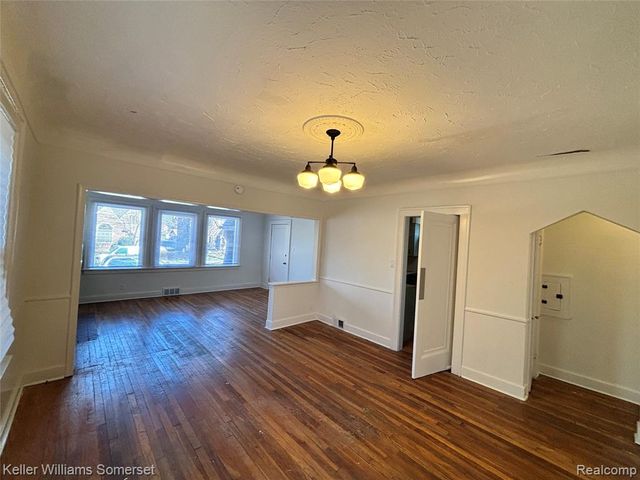 5783 Yorkshire Road, Detroit, MI 48224