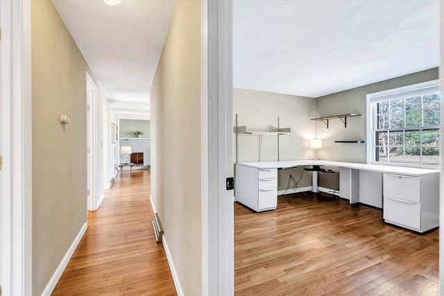 26 Rainbow Ln, Mashpee, MA 02649