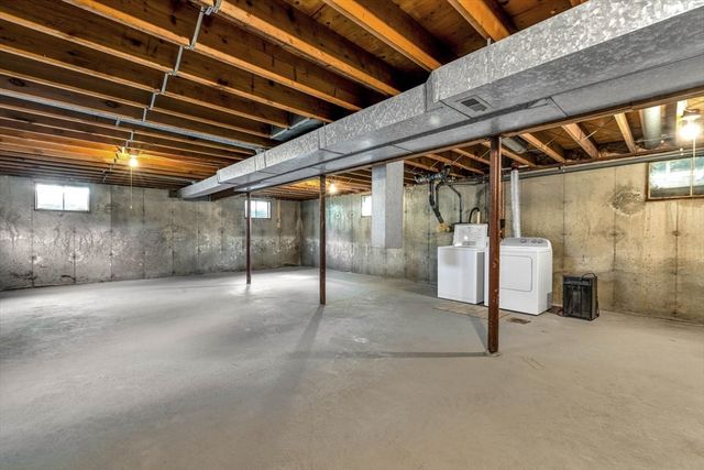 26 Rainbow Ln, Mashpee, MA 02649