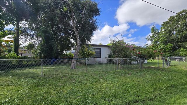 9010 W HAMILTON AVENUE, Tampa, FL 33615