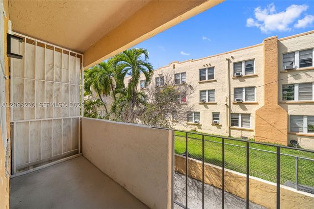 515 SW 3rd St 6, Miami, FL 33130