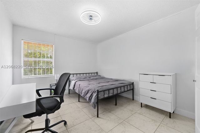 515 SW 3rd St 6, Miami, FL 33130
