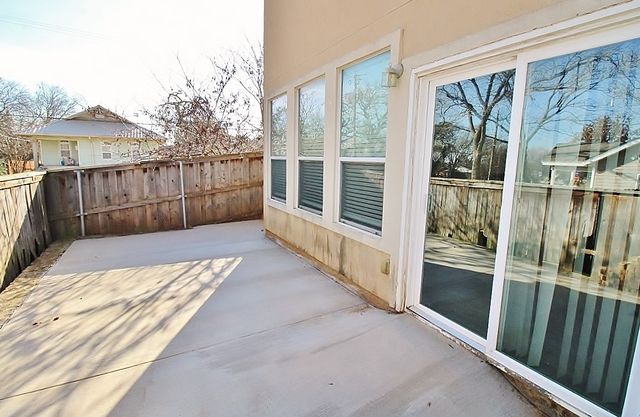 517 Kingscote Court, Arlington, TX 76010