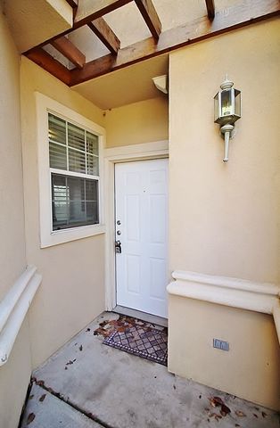 517 Kingscote Court, Arlington, TX 76010