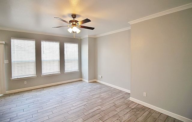 517 Kingscote Court, Arlington, TX 76010