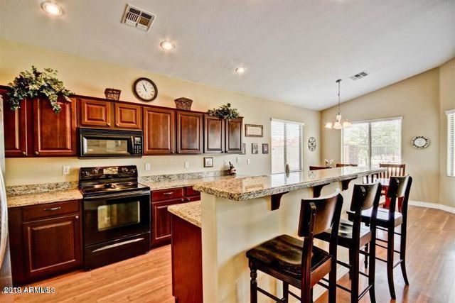 2163 E REDWOOD Drive, Chandler, AZ 85286